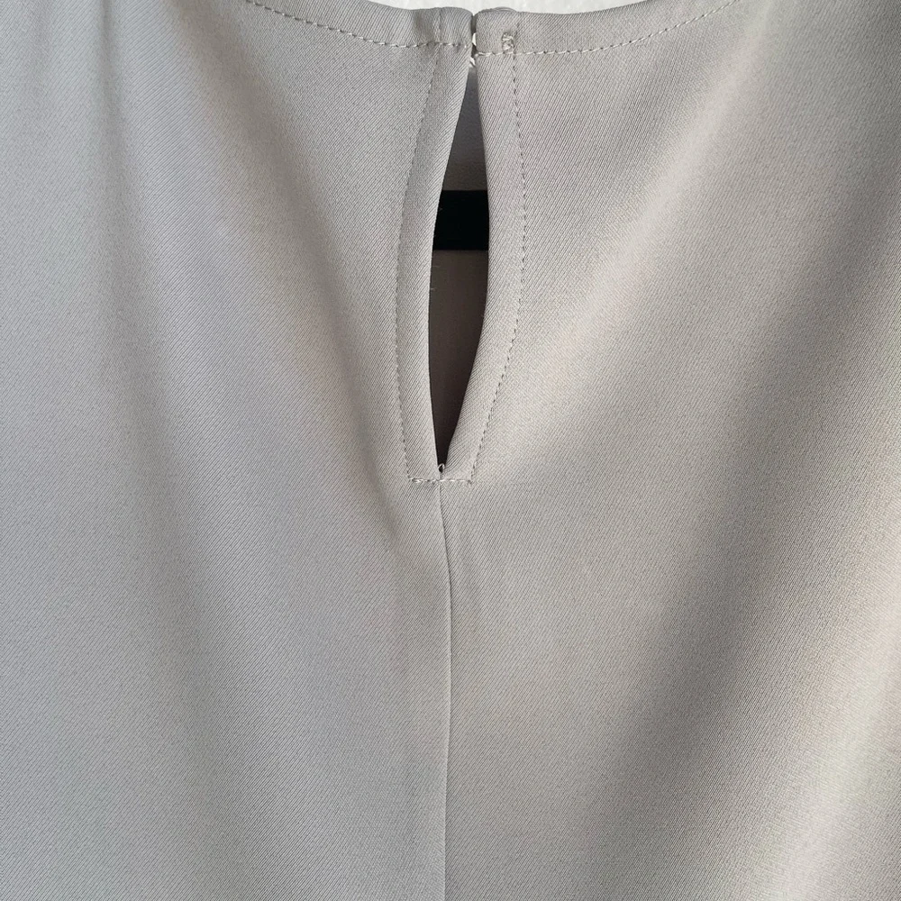 MELLODAY Women's Light Grey Cap Sleeve Blouse Size‎ M